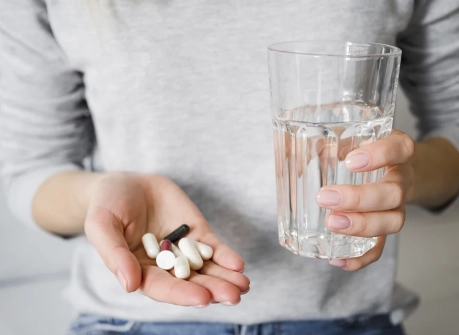 девушка выходит из запоя самостоятельно с помощью таблеток