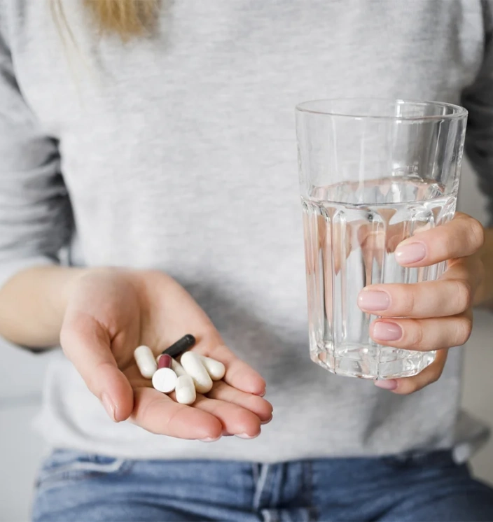 девушка выходит из запоя с помощью препаратов